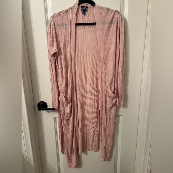 Medium scoop Women's Pink cardigan - Picture 1 of 4